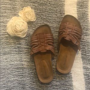 American Eagle Sandals sz 7.5